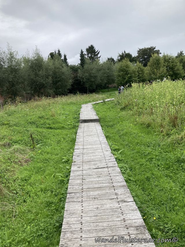 Dit padje lijdt naar de Baljuwtuin en zal je tegen komen tijdens je wandelingen in Galmaarden